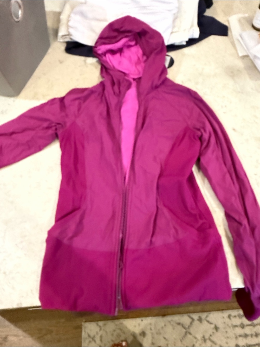 Lululemon Lightweight Hooded Women's Jacket in Magenta Pink